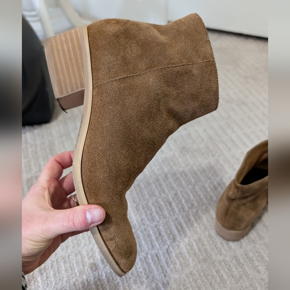 Dolce Vita Tan Cognac Suede Ankle Boots - Picture 10 of 11